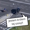 Policyjny dron ujawnił nagminne niestosowanie się do znaku „Stop”.