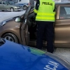 Policjanci zatrzymali 20-latka, który przekroczył dozwoloną prędkość. Okazało się, że kilka dni wcześniej cofnięto mu uprawnienia.