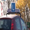 Błędy popełniane przez kandydatów na kierowców często bywają przez nich powtarzane także po otrzymaniu prawa jazdy. Ten fakt spowodował zaostrzenie przepisów egzaminacyjnych.