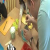 Podopieczni Zespołu Placówek Edukacyjnych w Olsztynie tworzą wyjątkowe przedmioty. Zaglądamy do pracowni, w której powstają pachnące mydła.