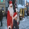 Dzielenie się opłatkiem to jedna z najbardziej wzruszających i podniosłych tradycji Świąt Bożego Narodzenia. Podczas Wigilii Miejskiej w Lidzbarku Warmińskim symbolicznym opłatkiem z mieszkańcami podzielił się Burmistrz Miasta.