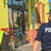 Warmińsko-mazurscy policjanci przypominają, że choć wiele epidemicznych obostrzeń zostało zniesionych, to wciąż musimy przestrzegać niektórych zasad.