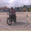  Masz za daleko na egzamin? Egzaminator przyjedzie do Ciebie! Specjaliści z olsztyńskiego Wojewódzkiego Ośrodka Ruchu Drogowego wyjeżdżają do miast powiatowych, by przeprowadzać egzaminy na przykład na kategorię AM.