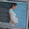 Skutki picia alkoholu przez kobietę w ciąży mogą być dla jej dziecka bardzo poważne. Nawet niewielka ilość niesie za sobą duże ryzyko.