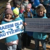 Niebieski Marsz przeszedł ulicami Nagórek. To jedna z akcji organizowana przez olsztyński Zespół Placówek Edukacyjnych w ramach akcji Kwiecień Miesiącem Świadomości o Autyzmie.
