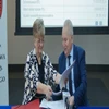 Marszałek województwa warmińsko-mazurskiego oraz dyrektor Szpitala Wojewódzkiego w Elblągu podpisali umowę na dofinansowanie informatyzacji placówki.