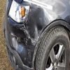 W Piszu policjanci zatrzymali pijanego kierowcę. Mężczyzna po zatrzymaniu na parkingu dosłownie wypadł z samochodu.