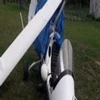 Właściciel wiatrakowca wsiadł na pokład swojej maszyny, zabrał ze sobą pasażera i wystartował. Lot omal nie skończył się tragedią.