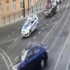 Olsztyńscy policjanci pomogli kobiecie, która spieszyła się do szpitala z rannym nastolatkiem.
