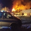 Dwaj policjanci z Giżycka uratowali kobietę, która sama nie była w stanie wyjść z płonącego domu.