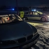 Ta ucieczka przed policjantami na szczęście zakończyła się bezpiecznie dla wszystkich jej uczestników.