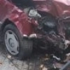 Policjanci wyjaśniają okoliczności wypadku z udziałem motocyklisty i samochodu osobowego.
