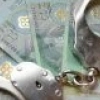 Kara do 10 lat pozbawienia wolności grozi 25-latkowi z Ornety. Mężczyzna jest podejrzany o kradzież karty bankomatowej i wypłacenie z konta łącznej kwoty 1000 złotych.