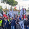 Rolnicy z Agrounii zablokowali drogę krajową nr 15 między Sampławą a Lubawą.