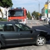 W Białej Piskiej zaparkowany samochód stoczył się na pieszą.