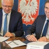 Prezydent Olsztyna podpisał z warmińsko-mazurskim kuratorem oświaty umowę na dofinansowanie nowego boiska.