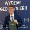 Otrzymał ją za badania nad jonosferą.