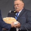 Gminne dożynki w Świątkach uraczyły uczestników smakiem polskiej wsi. Lokalne sołectwa przygotowały poczęstunek, a atrakcje i koncerty wprowadziły wszystkich w dokonały nastrój.