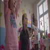  Owoce, warzywa, ruch na świeżym powietrzu, niezbyt wiele czasu przed telewizorem. Na co to recepta?