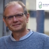 Stworzy je światowej klasy biochemik.