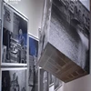 Sześcian to jedna z figur geometrycznych platońskiej teorii porządku świata. Wykorzystuje ją fotograf i filmowiec Michał Kupisz w pracach, które pokazuje w olsztyńskiej Galeria BWA.