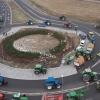 Rolnicy z Warmii i Mazur wzięli udział w protestach przeciwko unijnym ograniczeniom w produkcji rolnej. Zablokowali m.in. rondo na DK16.