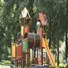 Bezpieczne i przyjazne – a do tego służące nie tylko dzieciom. Przyglądamy się placom zabaw i miejscom rekreacji na terenie Spółdzielni Mieszkaniowej „Pojezierze” w Olsztynie.