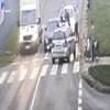Nietypowa interwencja olsztyńskich policjantów – na jednym ze skrzyżowań zasnął młody kierowca.