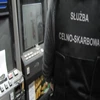 Funkcjonariusze celno-skarbowi z Elbląga szukali nielegalnych automatów do gier. Znaleźli je - a oprócz nich także środki odurzające