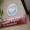Fundacja „Żółty Szalik” pomaga dzieciom, młodzieży, seniorom i wszystkim tym, którzy potrzebują wsparcia. W dobie epidemii koronawirusa jeszcze aktywniej włączyła się w pomoc mieszkańcom powiatu braniewskiego.