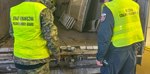 Ciężarówkę z kontrabandą zatrzymano na drodze S7.