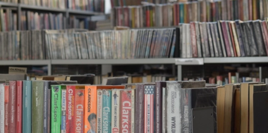 Miejska Biblioteka Publiczna przygotowała doroczne zestawienie najchętniej wypożyczanych książek.