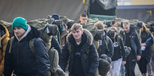 Nie za granicą, nie na stoku narciarskim, a w koszarach i na poligonie. W taki sposób ferie zimowe postanowili spędzić uczniowie, którzy rozpoczęli szkolenie podstawowe w 4 Warmińsko-Mazurskiej Brygadzie Obrony Terytorialnej.
