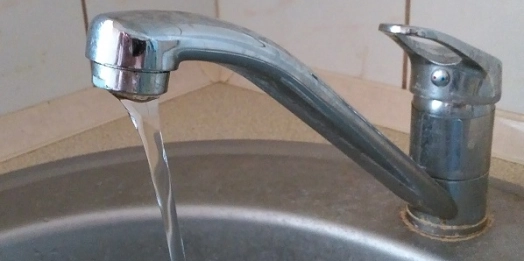 Sanepid wydał zakaz spożywania wody z dwóch wodociągów w gminie Lubawa.