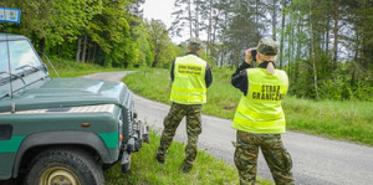Funkcjonariusze z Placówki Straży Granicznej w Barcianach zatrzymali kierowcę firmy kurierskiej, który nie miał uprawnień do prowadzenia pojazdów.
