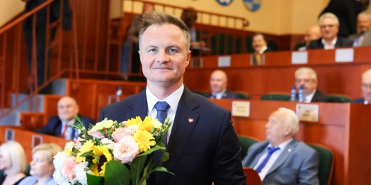 Sejmik województwa warmińsko-mazurskiego wybrał go na kolejną kadencję.