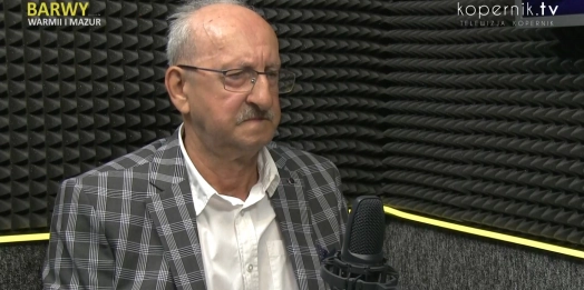 „Na strunach życia. Saga rogu Dondalskich” autorstwa Marka Książka to wyjątkowe dzieło, prezentujące losy niezwykle utalentowanej olsztyńskiej rodziny muzyków.