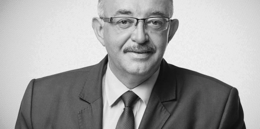 Zarząd Województwa Warmińsko-Mazurskiego pozytywnie zaopiniował wniosek nadania Szkole Podstawowej z Ukraińskim Językiem Nauczania i Liceum Ogólnokształcącemu z Ukraińskim Językiem Nauczania w Górowie Iławeckim imienia Mirona Sycza.