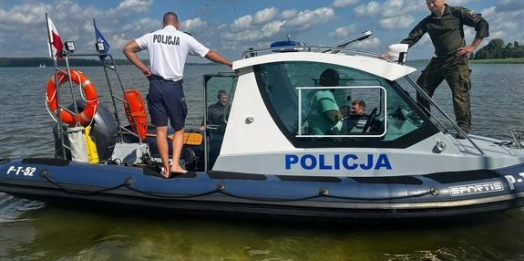 Policjanci otrzymali zgłoszenie o niewybuchu, a nawet dwóch na dnie jeziora Niegocin.