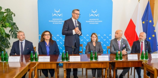 Rektor Uniwersytetu Warmińsko-Mazurskiego przedstawił swoich zastępców.