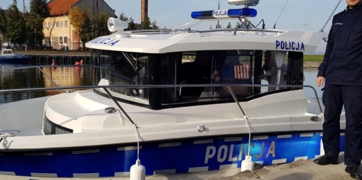 Policjanci z Fromborka otrzymali nową łódź.