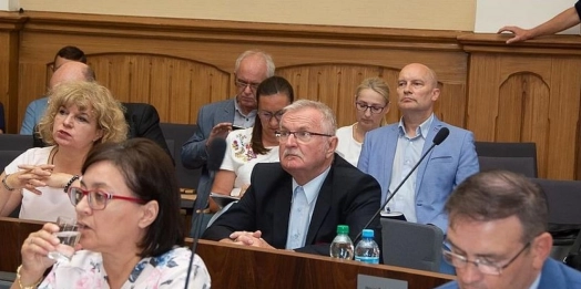 Olsztyńscy radni uchwalili nocny zakaz sprzedaży alkoholu w sklepach i na stacjach benzynowych.