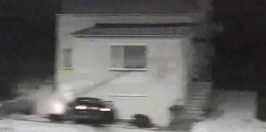 W Olsztynie kierowca jadący pod prąd ulicą Obiegową uderzył w jeden z budynków przy Piłsudskiego.