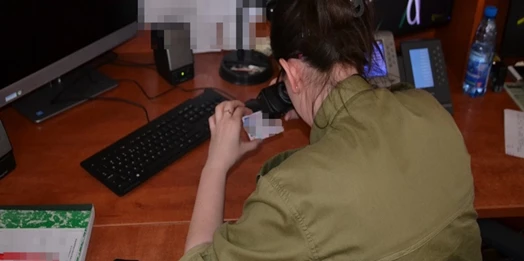 Funkcjonariusze z Placówki Straży Granicznej w Braniewie zatrzymali do kontroli drogowej mieszkańca Iławy, który posłużył się fałszywym łotewskim prawem jazdy.