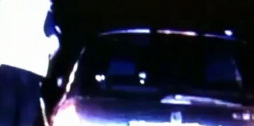 Policjanci patrolujący drogę S7 zauważyli auto stojące na poboczu. Okazało się, że zabrakło paliwa.