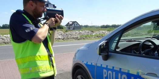 Więcej zabitych na drogach i więcej utonięć – policjanci z Warmii i Mazur podsumowali tegoroczne wakacje.