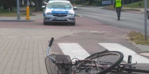 W Węgorzewie kierowca potrącił prawidłowo przejeżdżającą przez jezdnię rowerzystkę. Stracił prawo jazdy.