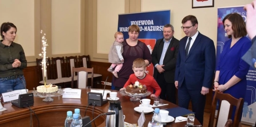 Program 500+ kończy dwa lata. Rodziny z Warmii i Mazur otrzymały w tym czasie wsparcie o wartości 1,8 mld złotych.