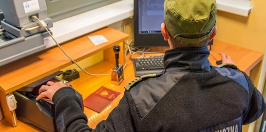 Straż Graniczna zatrzymała mężczyznę poszukiwanego przez niemiecki wymiar sprawiedliwości, gdy próbował wyjechać z Polski przez przejście w Gronowie.