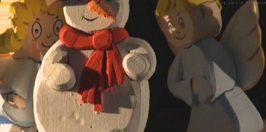 „Diabelskie Pułapki” to spektakl o diabłach, które planują napad na św. Mikołaja i odebranie mu prezentów. A pikanterii dodaje mu fakt, że w role wcielili się więźniowie Aresztu Śledczego w Olsztynie.